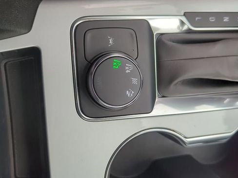 Certified 2024 Chevrolet Blazer LT w/ Convenience Package image 32