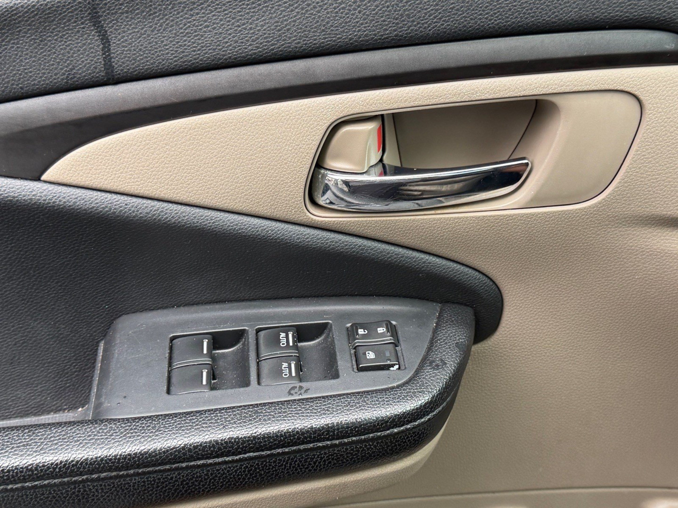 Used 2016 Honda Pilot EX-L image 15