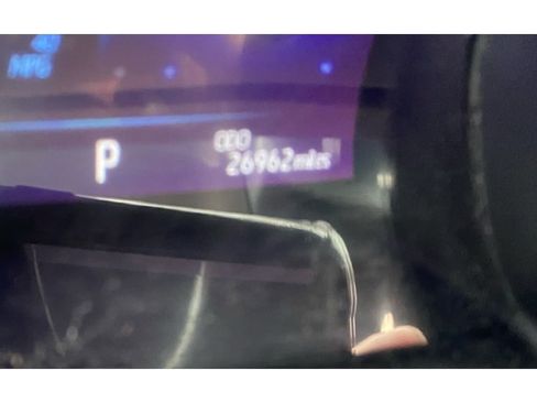 Used 2020 Toyota Camry XLE image 4