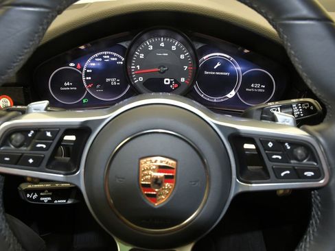 Certified 2023 Porsche Cayenne Platinum Edition AWD/4WD image 31
