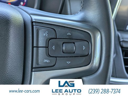 Used 2023 Chevrolet Suburban LT AWD/4WD image 22