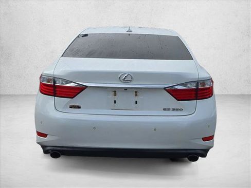 Used 2014 Lexus ES 350 w/ Luxury Package FWD image 6