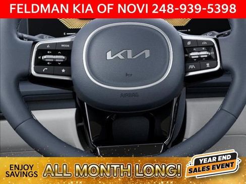 New 2025 Kia Carnival EX image 23