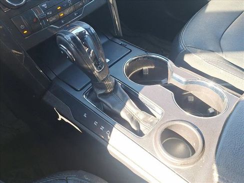 Used 2018 Ford Explorer XLT w/ Equipment Group 202A image 14