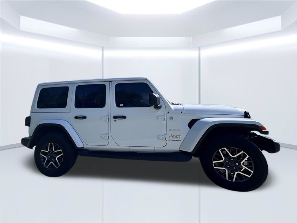 Used 2024 Jeep Wrangler Unlimited Sahara AWD/4WD image 4