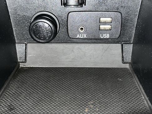 Used 2015 Subaru Legacy 2.5i Premium image 34