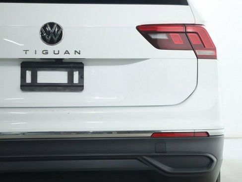 Used 2024 Volkswagen Tiguan SE FWD image 47