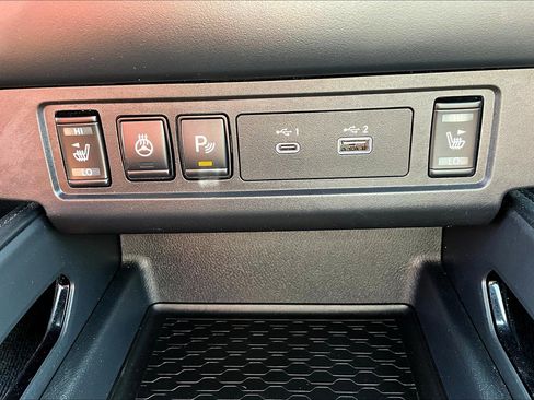 Used 2022 Nissan Frontier PRO-4X image 33