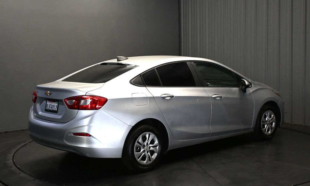 Used 2019 Chevrolet Cruze LS FWD image 5