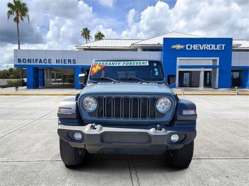 Used 2024 Jeep Wrangler Sport S image 2