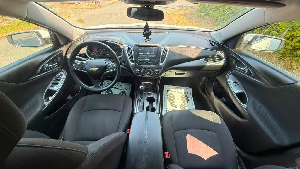 Used 2018 Chevrolet Malibu LT FWD image 7
