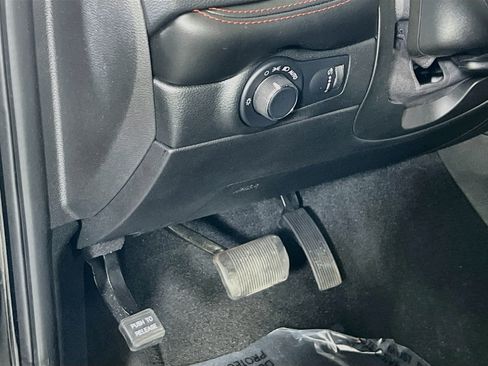 Used 2023 Dodge Durango GT AWD/4WD image 10