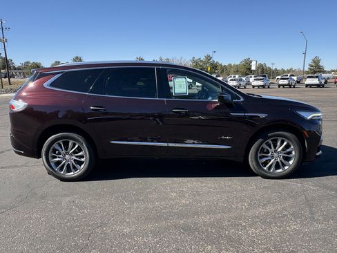 Used 2022 Buick Enclave Avenir w/ Avenir Technology Package image 6