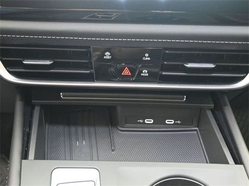 New 2026 Volkswagen Atlas SE image 3