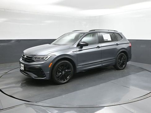 Used 2022 Volkswagen Tiguan SE R-Line FWD image 34