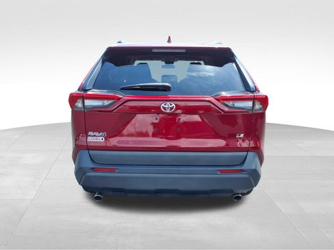 Used 2019 Toyota RAV4 LE FWD image 24