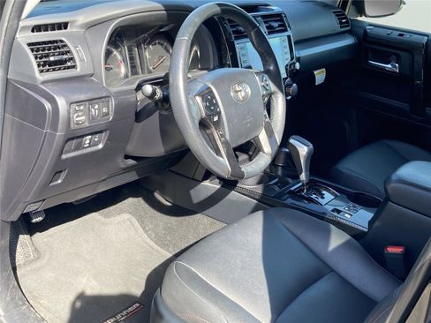 Used 2024 Toyota 4Runner TRD Off-Road Premium image 12
