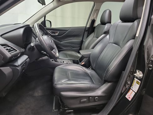 Used 2020 Subaru Forester Limited image 12