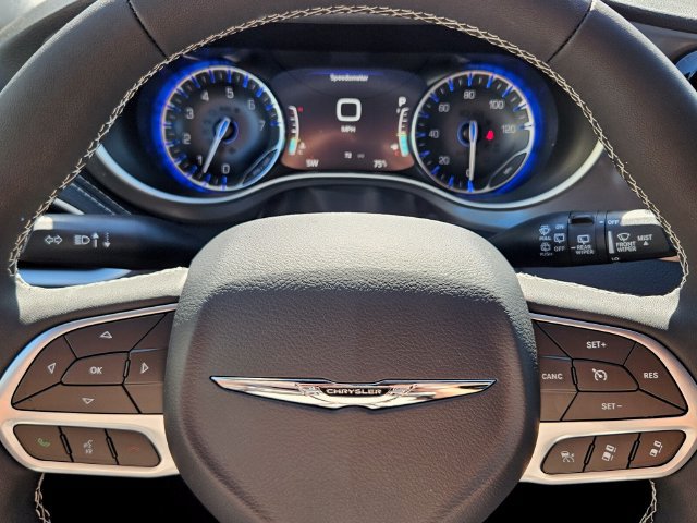 New 2025 Chrysler Pacifica Select FWD image 23