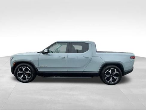 Used 2022 Rivian R1T Adventure image 3