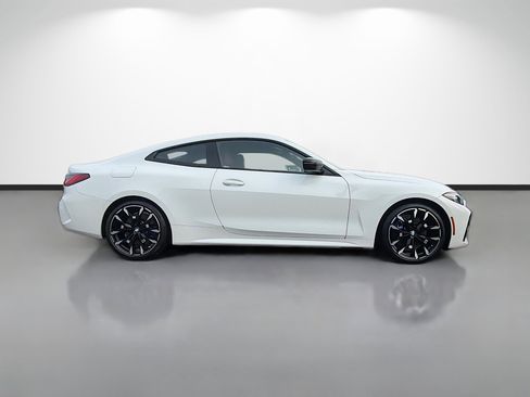 Used 2025 BMW 430i Coupe w/ M Sport Package image 2