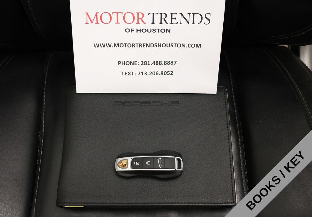 Used 2026 Porsche Panamera image 52