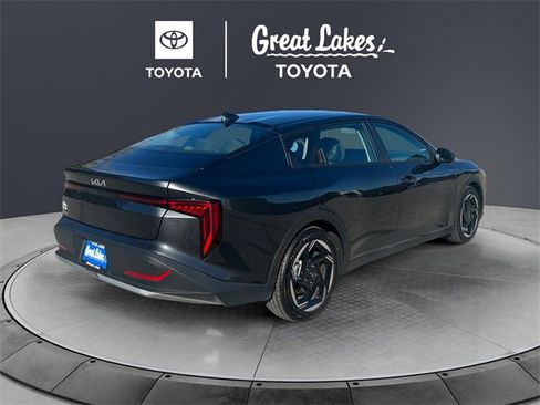 Used 2025 Kia K4 EX image 5