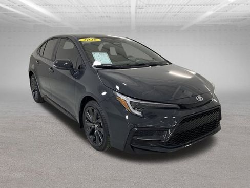 Used 2026 Toyota Corolla SE image 4