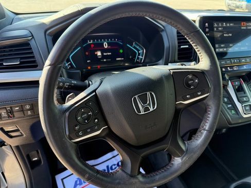 Used 2023 Honda Odyssey Sport image 11