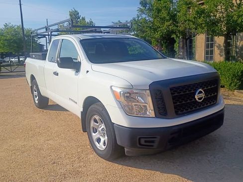 Used 2018 Nissan Titan S w/ S Utility Package RWD image 17