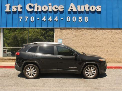Used 2016 Jeep Cherokee Limited w/ Trailer Tow Group FWD image 8