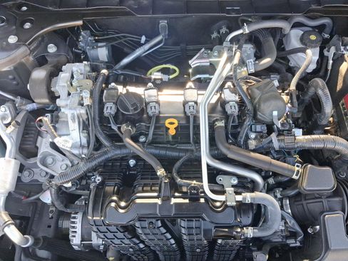 Used 2024 Nissan Altima 2.5 S FWD image 35