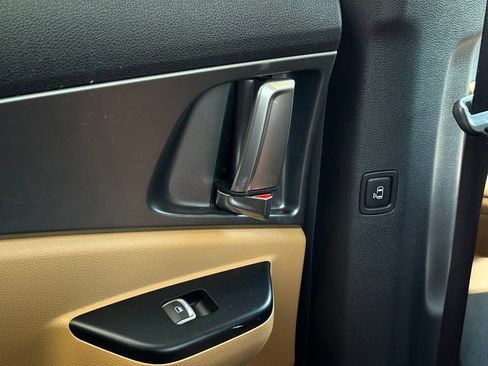 Certified 2024 Kia Carnival LX FWD image 52