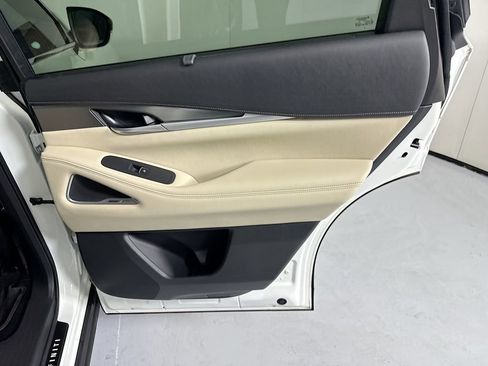 Used 2025 INFINITI QX60 Luxe w/ Lighting Package (N94) FWD image 27