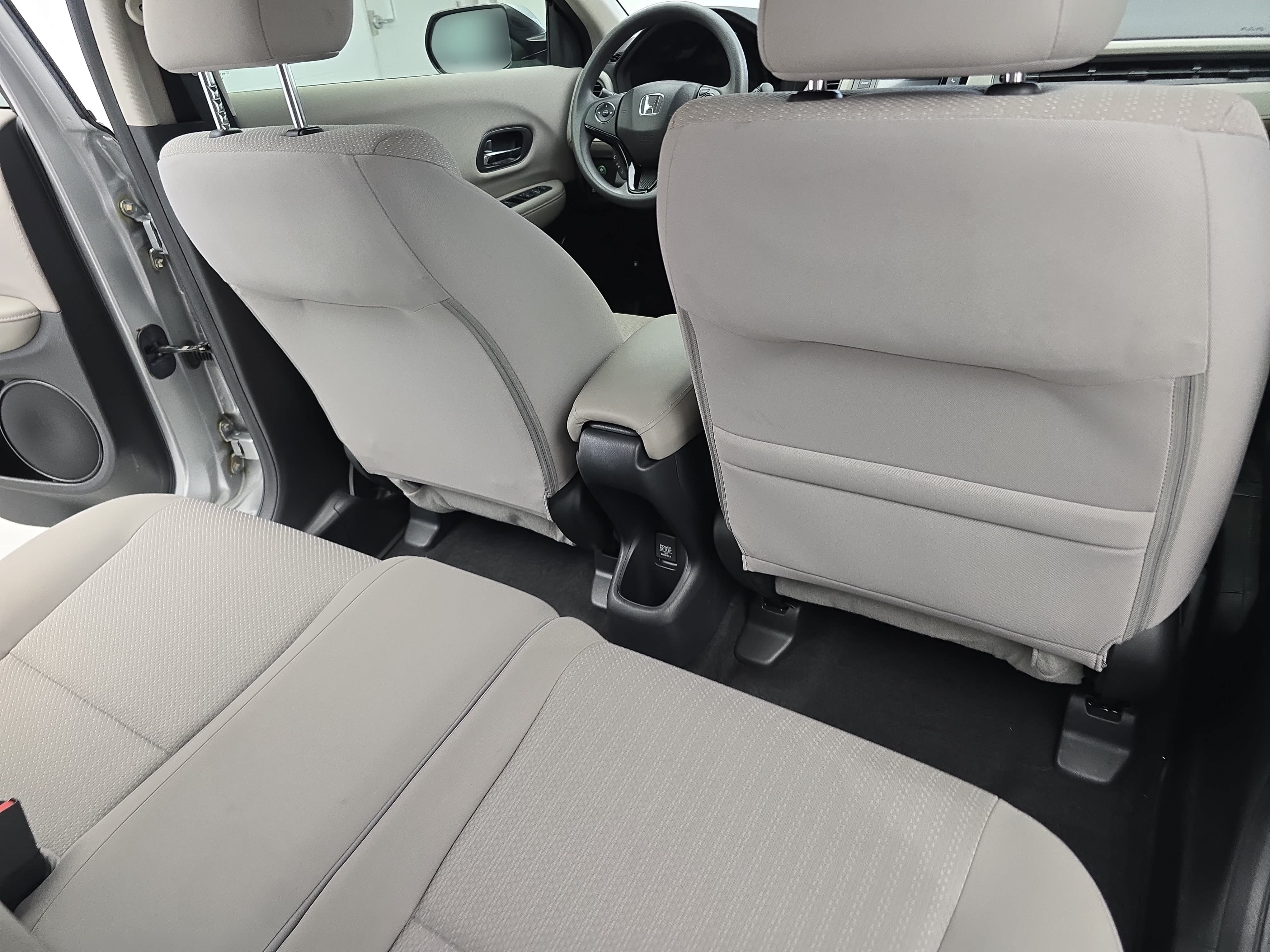 Used 2016 Honda HR-V LX image 11