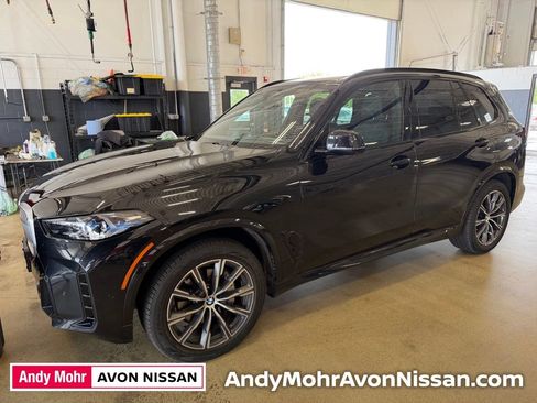 Used 2025 BMW X5 xDrive40i AWD/4WD image 2