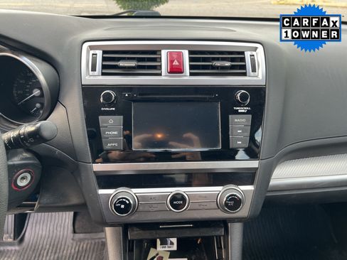 Used 2019 Subaru Outback 2.5i AWD/4WD image 10