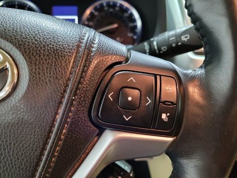 Used 2015 Toyota Highlander Limited image 32