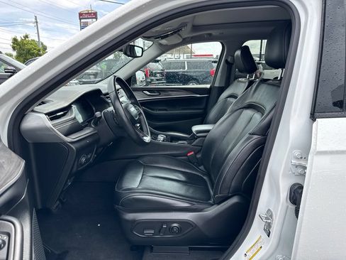 Used 2021 Jeep Grand Cherokee L Limited AWD/4WD image 12