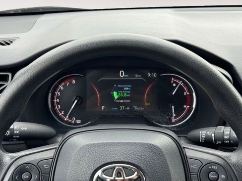 Certified 2025 Toyota RAV4 XLE AWD/4WD image 28