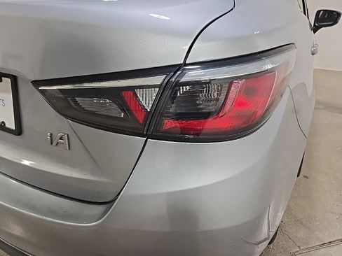 Used 2018 Toyota Yaris iA image 19