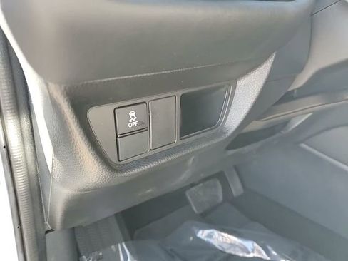 Used 2024 Honda HR-V Sport image 11