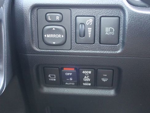 Used 2022 Toyota 4Runner Limited AWD/4WD image 40