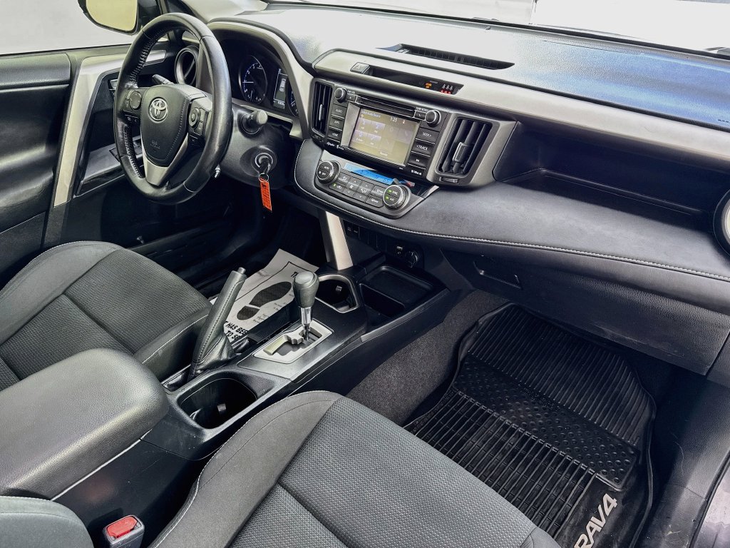 Used 2017 Toyota RAV4 XLE w/ Plus Special Value Package AWD/4WD image 33