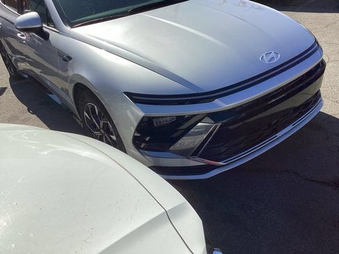 Used 2025 Hyundai Sonata SEL FWD image 6
