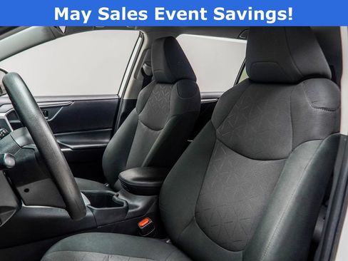Used 2024 Toyota RAV4 XLE AWD/4WD image 36