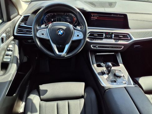Used 2022 BMW X7 xDrive40i image 2