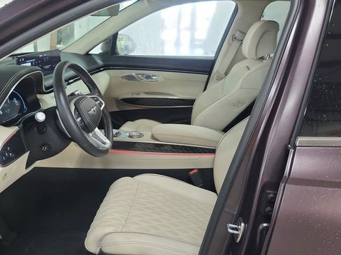 Used 2023 Genesis GV70 3.5T Sport w/ Sport Prestige Package AWD/4WD image 3
