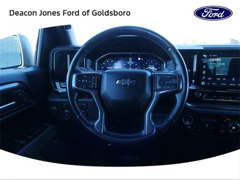 Used 2023 Chevrolet Silverado 1500 ZR2 image 22