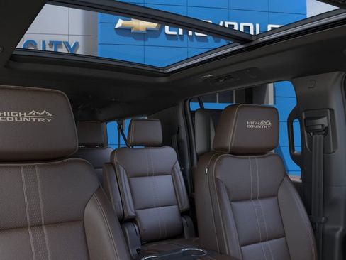 New 2026 Chevrolet Suburban High Country AWD/4WD image 24